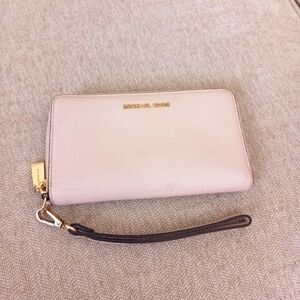 Michael Kors Cream Wristlet Wallet